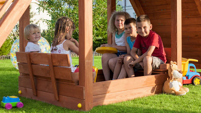 Sandkasten Beach 2 - 130 x 150cm mit Sitzmöglichkeit