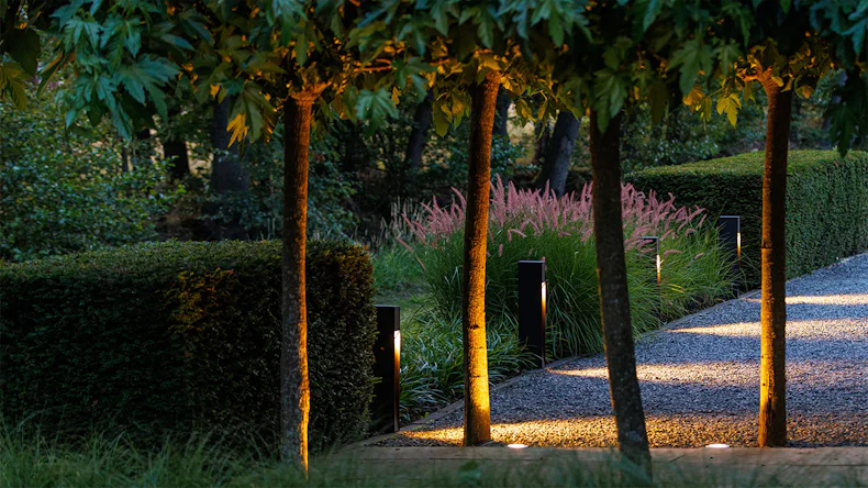 planeo Gartenbeleuchtung 12V - LED-Sockelleuchte Alon - 3.3W 310 Lumen