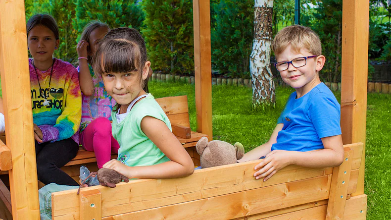 Sandkasten Beach 2 - 130 x 150cm mit Sitzmöglichkeit