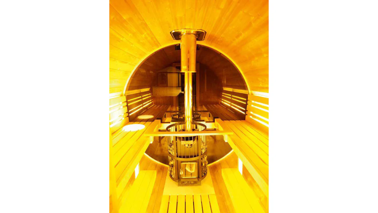 Verre rond pour la paroi arrière du sauna barrel de luxe