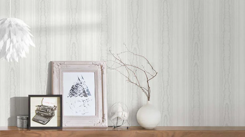 Papier peint en vinyle blanc à rayures rétro classiques Concerto 3 819