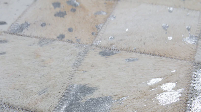 planeo Teppich - Lavish 210 Grau / Silber