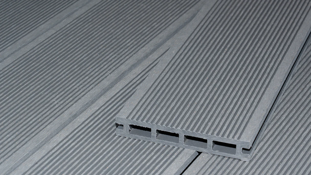 planeo terrasse composite ECO-Line - lame creuse gris clair 3,9m - lisse/rainé