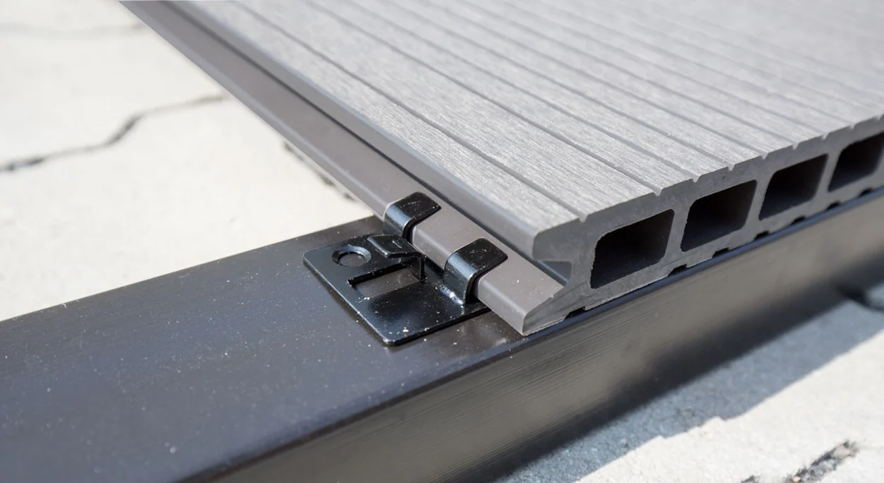 clip per terrazza planeo in acciaio inox ca. 4 mm di giunzione - 100 pz. incl. viti