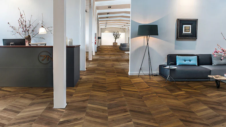 Kährs Parquet - Chevron Collection Quercia Marrone Scuro (151XADEKWFKW180)