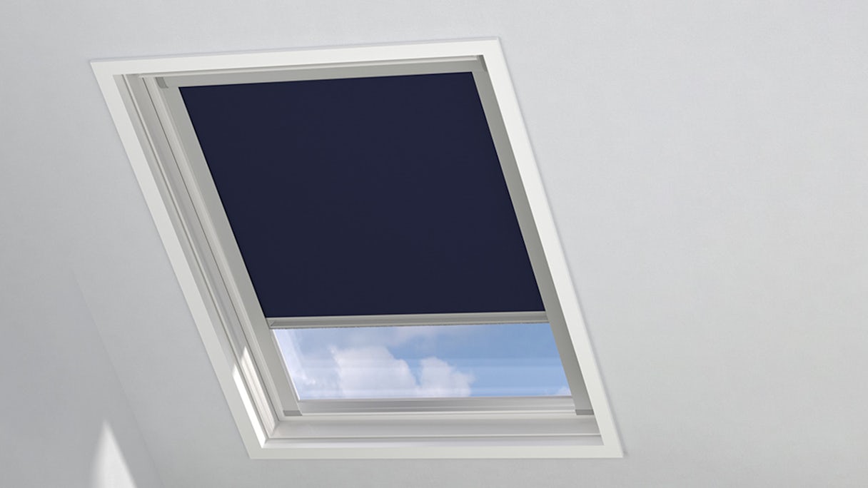 planeo Dachfenster Rollo F06 - Dark Blue 49,3 x 94 cm