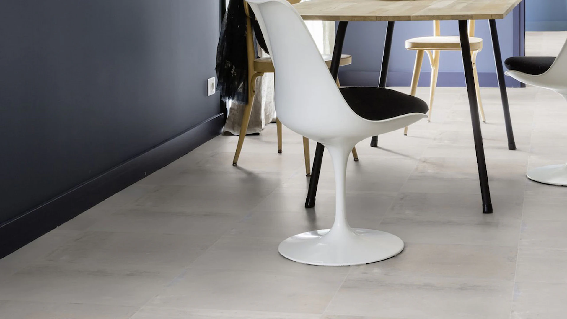 Gerflor PVC flooring - TEXLINE HQR ETNA CLEAR - 2099