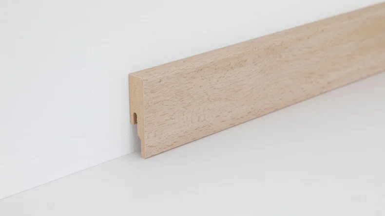 Plinthe à vin en hêtre colombien 16 x 60 x 2380 mm