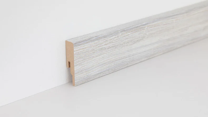 Wineo Fußleiste Arctic Oak 16 x 60 x 2380 mm (F56002UY60)