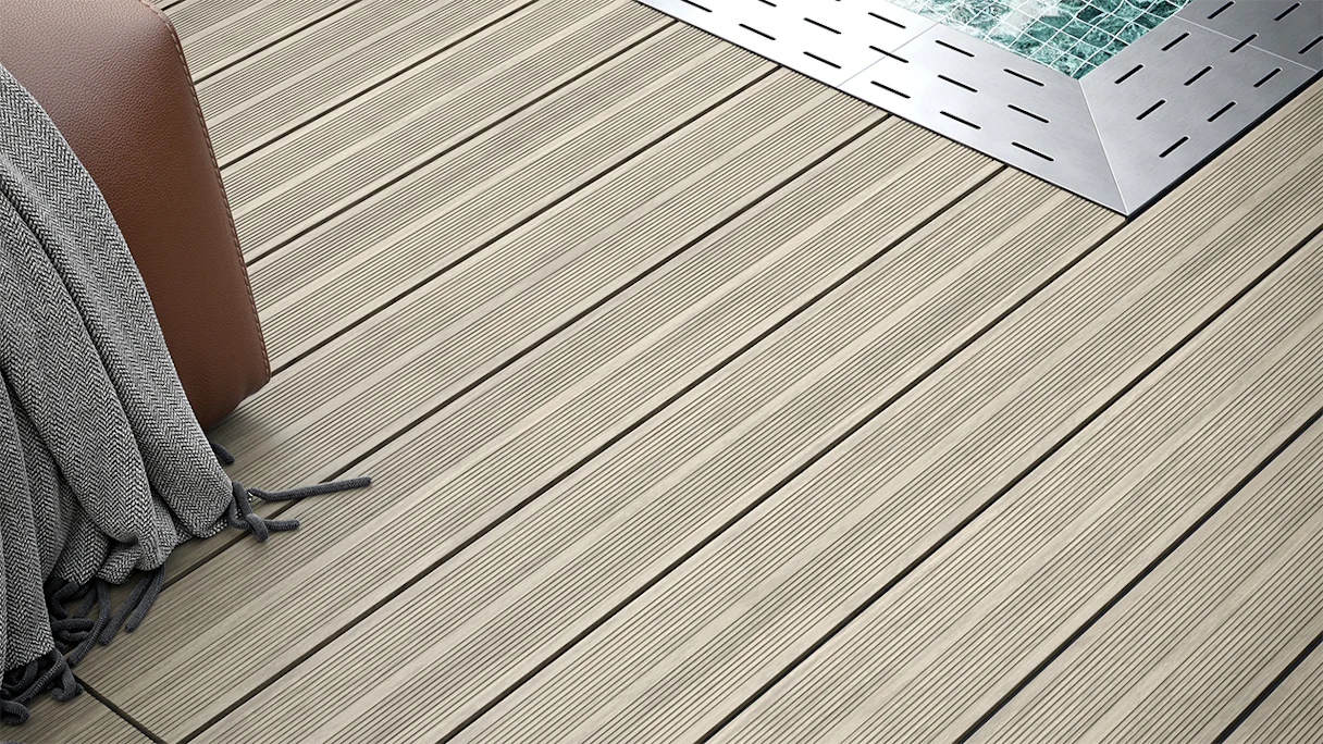 planeo WPC decking plank 5m - massello beige - scanalato/testurizzato