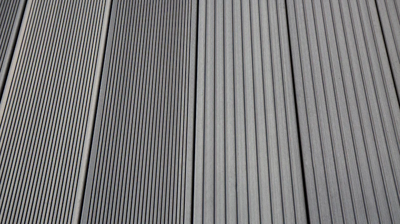 planeo TitanWood - Planche massive grise rainurée/cannelée