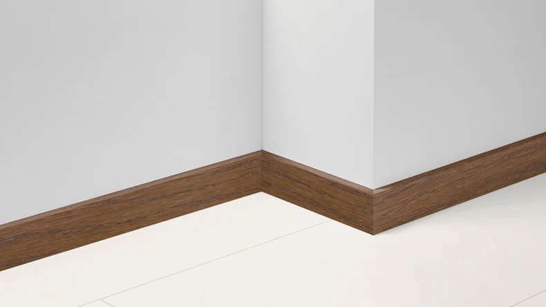 Parador Sockelleisten SL 18 - 70x16,5x2200 mm - Eiche E024 (1745221)