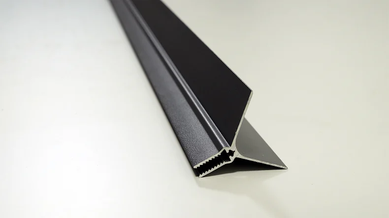 planeo Fassado - Profilo terminale d'angolo interno in alluminio nero 2,90m