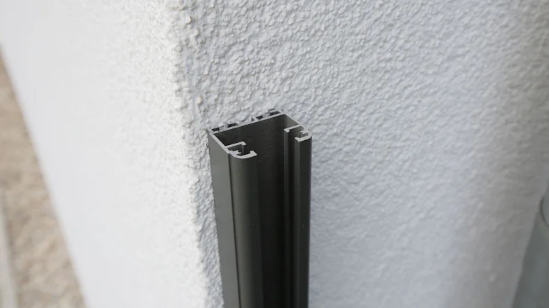 planeo Gardence Strong - plinthe universelle en aluminium Anthracite 300cm
