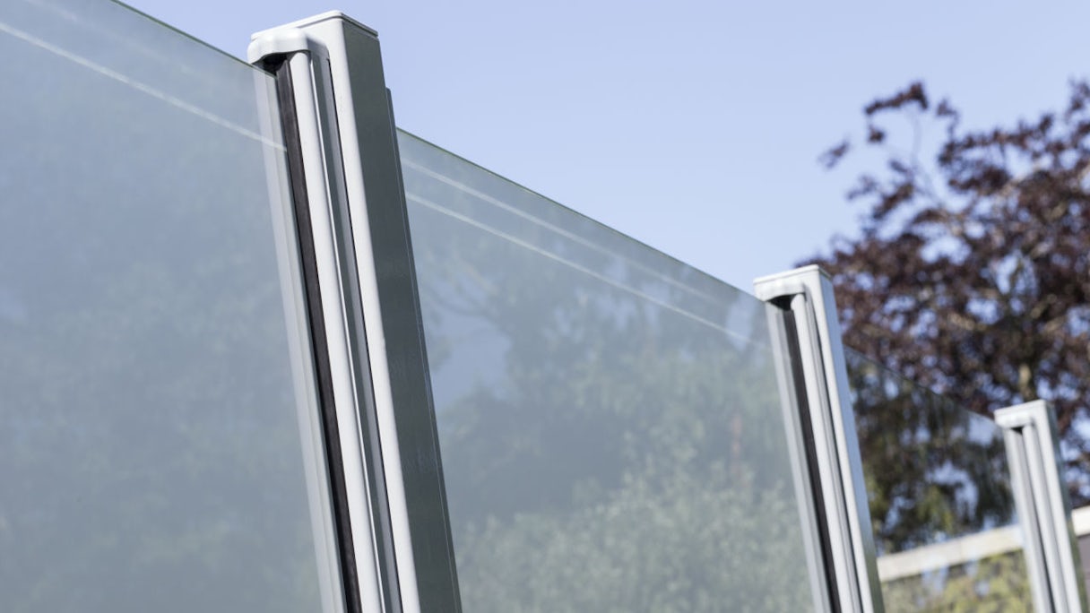 planeo Gardence Flair - Glas-Sichtschutz Hochkant Klarglas 90 x 180 cm