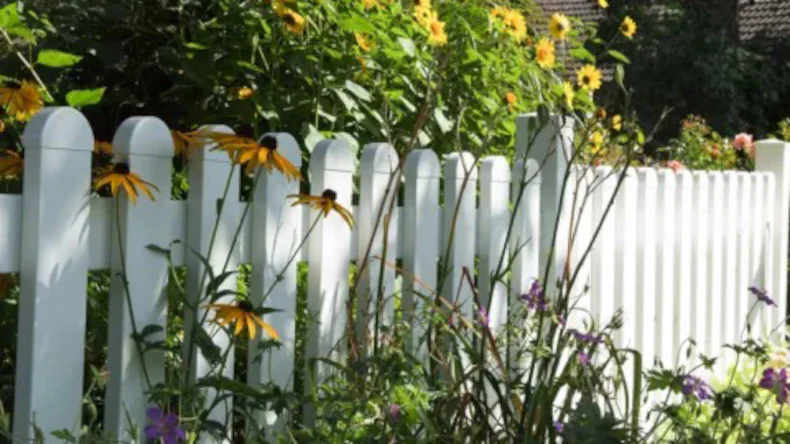 planeo Basic - Vorgartenzaun 180 x 63 cm - gerader Verlauf Weiss