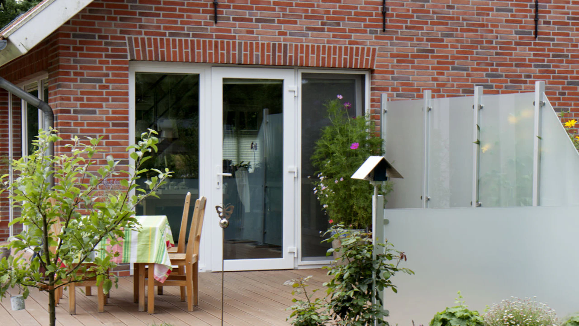 planeo Gardence Flair - Glas-Sichtschutz Schräg links Satiniert 90 x 180 cm