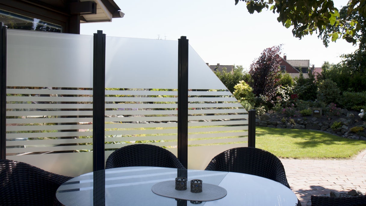 planeo Gardence Flair - Glas-Sichtschutz Schräg rechts Streifen 90 x 180 cm
