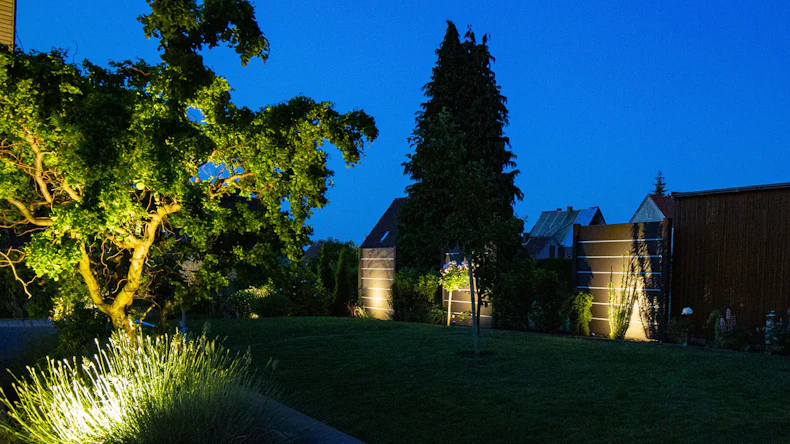 planeo Gardence Premium WPC Fence XL - Anthracite 180 x 180 cm