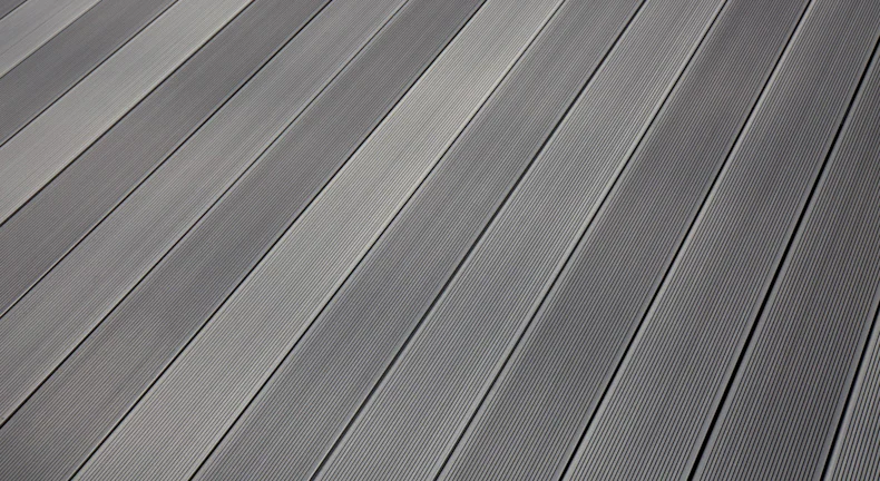 Komplett-Set TitanWood 3m Massivdiele Rillenstruktur Hellgrau 6.6m² inkl. Alu-UK