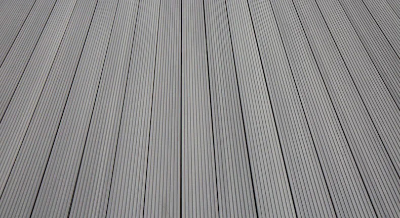 Komplett-Set TitanWood 3m Massivdiele Rillenstruktur Hellgrau 6.6m² inkl. Alu-UK