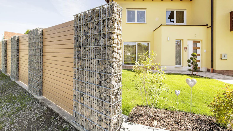 planeo Fassado - WPC rivestimento facciata a fasce romboidali in rovere marrone piccolo 6 m