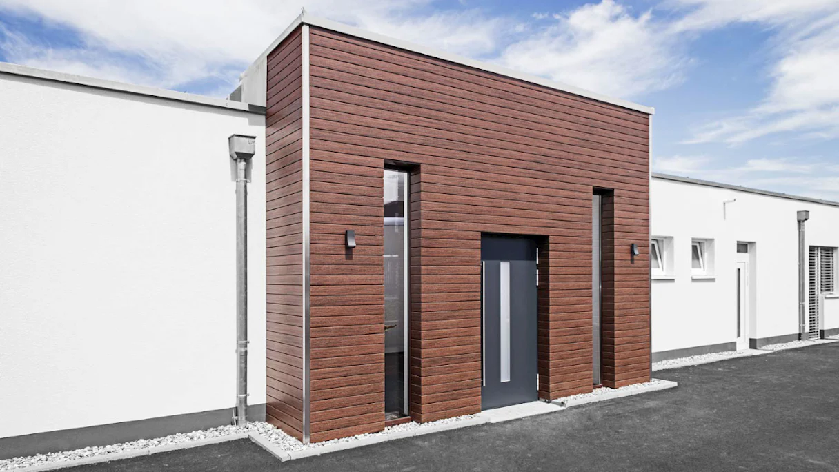planeo Fassado - WPC rhombus strip facade cladding Prime maroon