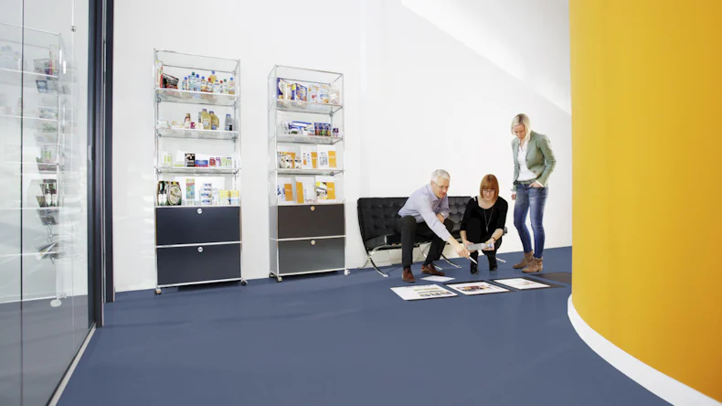 Wineo Bioboden - PURLINE 1500 Chip Navi Blue - 20 x 2m Rolle (PLR129C)