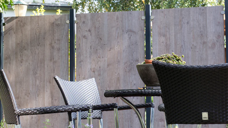 planeo Gardence Resistant - Recinzione privacy in HPL con bordo - aspetto legno 90 x 180cm