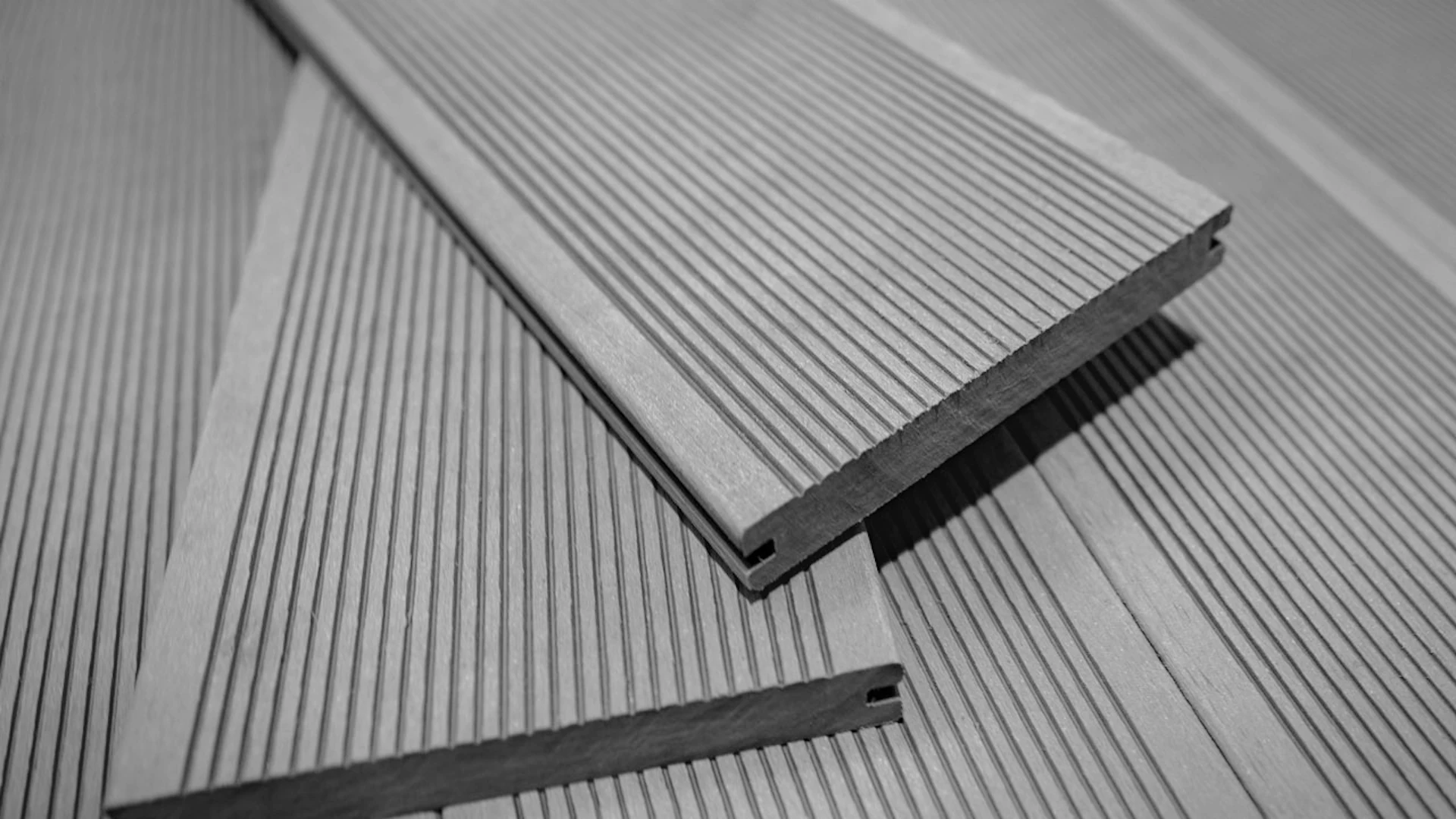 planeo ECO-Line WPC decking board pannello solido grigio chiaro - liscio/scanalato