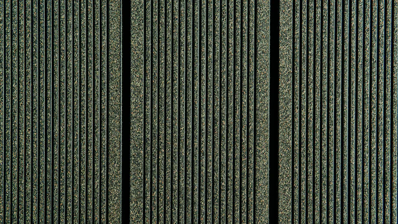 planeo Lame de terrasse WPC - Amato Anthracite strié fin/grossier